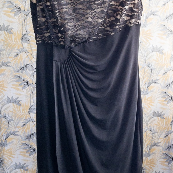 Laura Black/Tan Lacey Formal Dress Side Slit Size 12 B001 - Picture 10 of 13